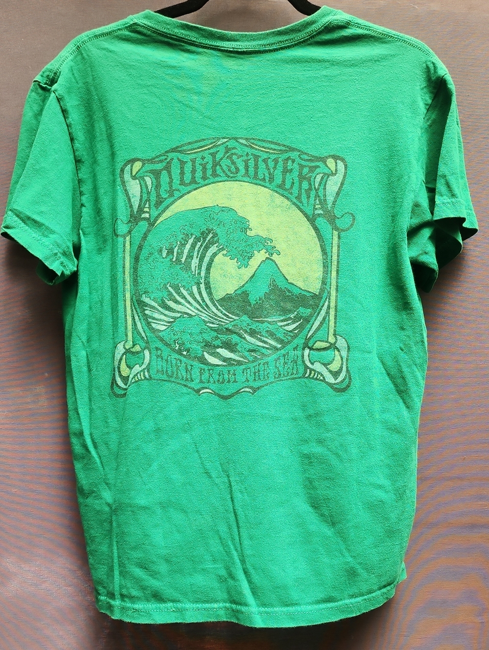 Quiksilver Green Short-Sleeve Graphic Tee with Wave Print